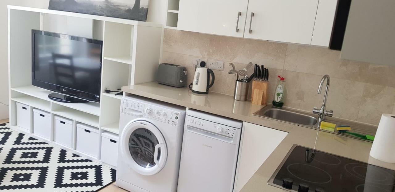Luxury One Bed Apartment Next To Hyde Park Londen Buitenkant foto